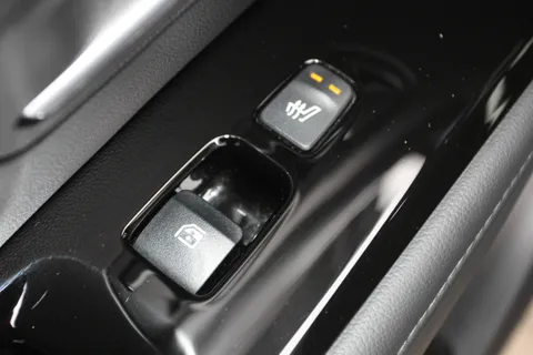 DE22EFM Hyundai Tucson 1.6 TGDi Hybrid 230 Ultimate 5dr 2WD Auto Thumbnail #14