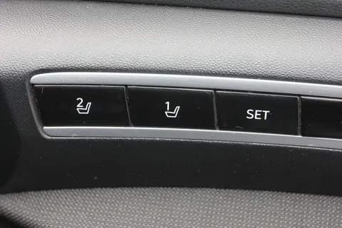 DE22EFM Hyundai Tucson 1.6 TGDi Hybrid 230 Ultimate 5dr 2WD Auto Thumbnail #19