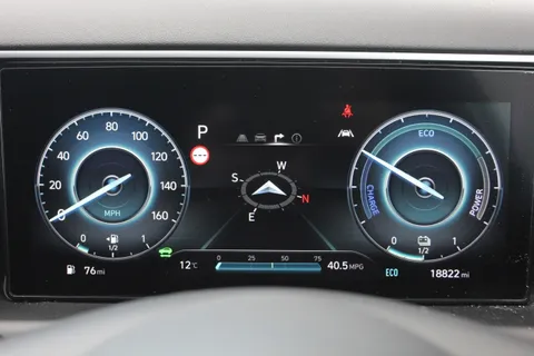 DE22EFM Hyundai Tucson 1.6 TGDi Hybrid 230 Ultimate 5dr 2WD Auto Thumbnail #24