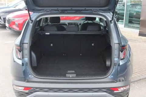 ET21ZZG Hyundai Tucson 1.6 TGDi Premium 5dr 2WD Thumbnail #9