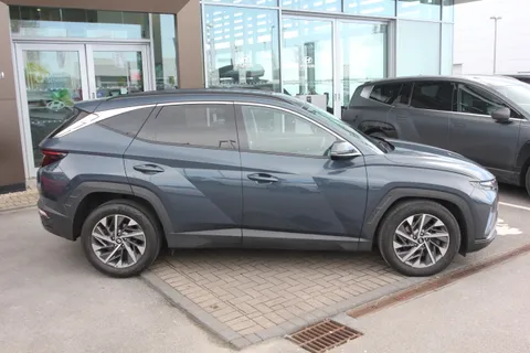 ET21ZZG Hyundai Tucson 1.6 TGDi Premium 5dr 2WD Thumbnail #6