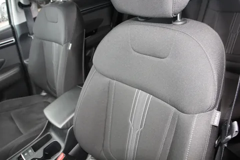 ET21ZZG Hyundai Tucson 1.6 TGDi Premium 5dr 2WD Thumbnail #12