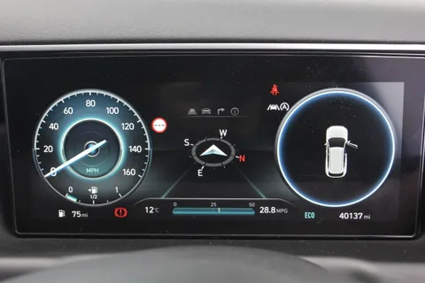 ET21ZZG Hyundai Tucson 1.6 TGDi Premium 5dr 2WD Thumbnail #23