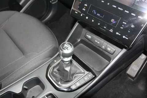 ET21ZZG Hyundai Tucson 1.6 TGDi Premium 5dr 2WD Thumbnail #29