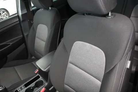 EX70YRG Hyundai Tucson 1.6 CRDi 48V MHD SE Nav 5dr 2WD Thumbnail #8