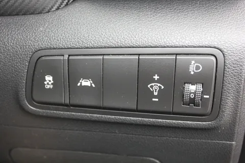 EX70YRG Hyundai Tucson 1.6 CRDi 48V MHD SE Nav 5dr 2WD Thumbnail #17