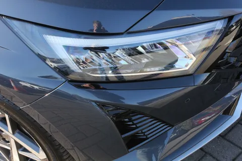 EA25AXW Hyundai i20 1.0T GDi Premium 5dr Thumbnail #4