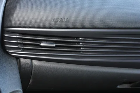 EA25AXW Hyundai i20 1.0T GDi Premium 5dr Thumbnail #9