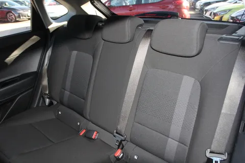 EA25AXW Hyundai i20 1.0T GDi Premium 5dr Thumbnail #11