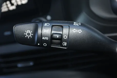 EA25AXW Hyundai i20 1.0T GDi Premium 5dr Thumbnail #21