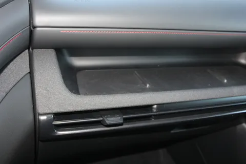 EA74DKV Hyundai Tucson 1.6T Plug-in Hybrid N Line S 5dr 4WD Auto Thumbnail #11