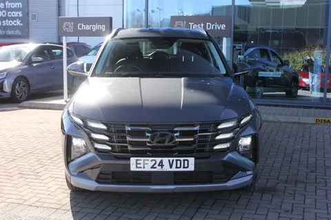 EF24VDD Hyundai Tucson 1.6T Plug-in Hybrid Premium 5dr 4WD Auto Thumbnail #3