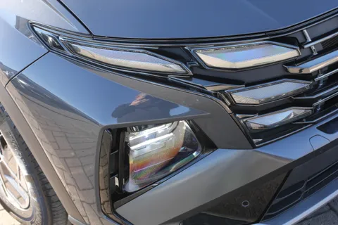 EF24VDD Hyundai Tucson 1.6T Plug-in Hybrid Premium 5dr 4WD Auto Thumbnail #4