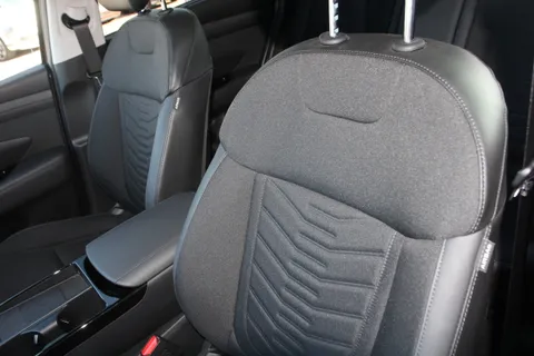 EF24VDD Hyundai Tucson 1.6T Plug-in Hybrid Premium 5dr 4WD Auto Thumbnail #8