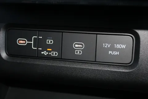 EF24VDD Hyundai Tucson 1.6T Plug-in Hybrid Premium 5dr 4WD Auto Thumbnail #30