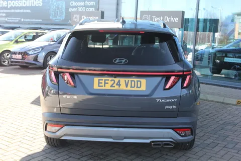 EF24VDD Hyundai Tucson 1.6T Plug-in Hybrid Premium 5dr 4WD Auto Thumbnail #35