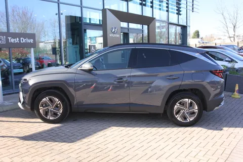 EF24VDD Hyundai Tucson 1.6T Plug-in Hybrid Premium 5dr 4WD Auto Thumbnail #37