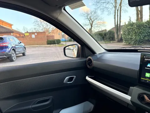 NA74XKF Dacia Spring 27kWh Extreme 65 48kW 5dr Auto Thumbnail #20