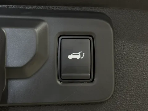 PK75ZTG Renault Austral E-Tech Full Hybrid Techno Esprit Alpine 5dr Auto Thumbnail #9