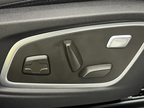 PK75ZTG Renault Austral E-Tech Full Hybrid Techno Esprit Alpine 5dr Auto Thumbnail #18