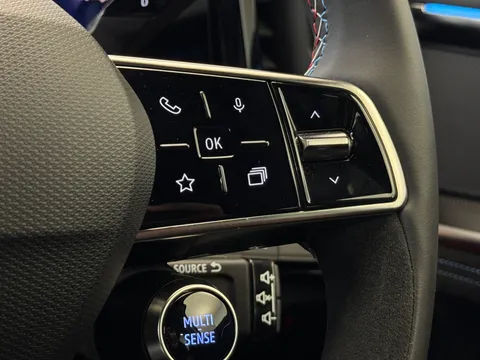 PK75ZTG Renault Austral E-Tech Full Hybrid Techno Esprit Alpine 5dr Auto Thumbnail #21