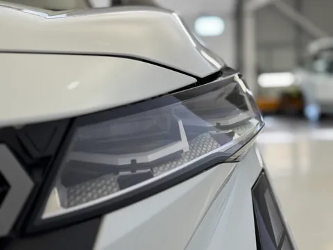 PK75ZTG Renault Austral E-Tech Full Hybrid Techno Esprit Alpine 5dr Auto Thumbnail #34