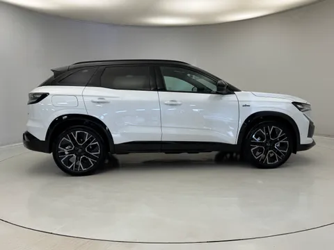 PK75ZTG Renault Austral E-Tech Full Hybrid Techno Esprit Alpine 5dr Auto Thumbnail #36