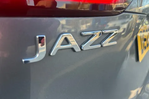 DE22AXD Honda Jazz 1.5 i-MMD Hybrid SE 5dr eCVT Thumbnail #14