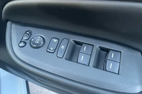 DK73VOT Honda Jazz 1.5 i-MMD Hybrid Crosstar Advance 5dr eCVT Thumbnail #21