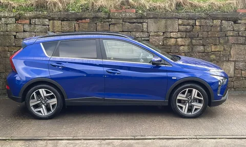 MW73YHM Hyundai Bayon 1.0 TGDi 48V MHEV Premium 5dr Thumbnail #2