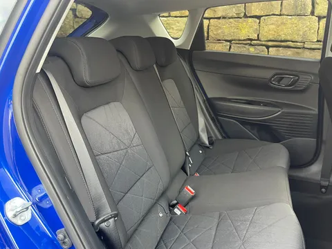 MW73YHM Hyundai Bayon 1.0 TGDi 48V MHEV Premium 5dr Thumbnail #10