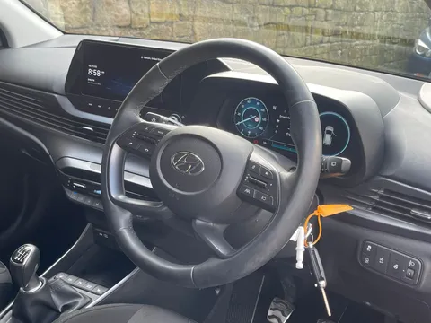 MW73YHM Hyundai Bayon 1.0 TGDi 48V MHEV Premium 5dr Thumbnail #12