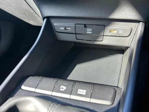 DL22XXB Hyundai i20 1.0T GDi 48V MHD SE Connect 5dr Thumbnail #38