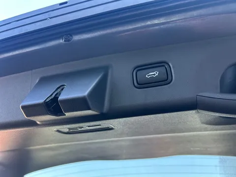 EN25THF Hyundai Tucson 1.6T Plug-in Hybrid Ultimate 5dr Auto Thumbnail #38