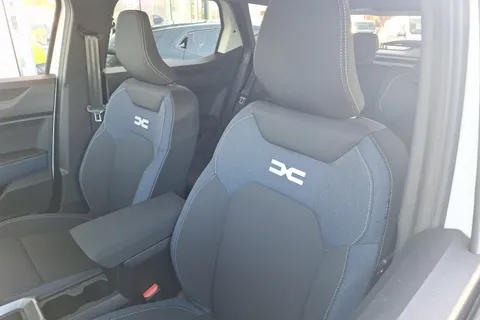 BF75YLE Dacia Duster 1.2 TCe 130 Journey 5dr Thumbnail #22