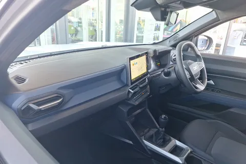 BF75YLE Dacia Duster 1.2 TCe 130 Journey 5dr Thumbnail #23