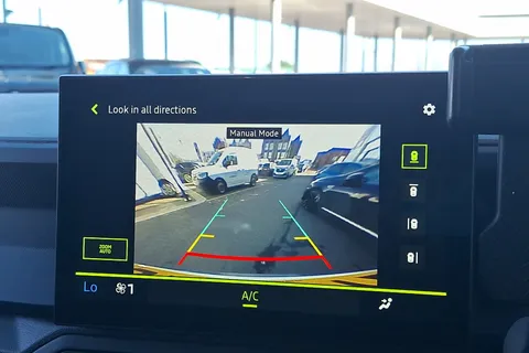 BF75YLE Dacia Duster 1.2 TCe 130 Journey 5dr Thumbnail #36