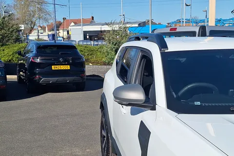 BF75YLE Dacia Duster 1.2 TCe 130 Journey 5dr Thumbnail #15