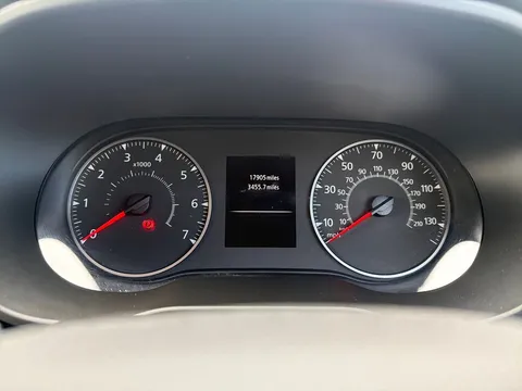 ML73KKE Dacia Duster 1.0 TCe 90 Expression 5dr Thumbnail #12