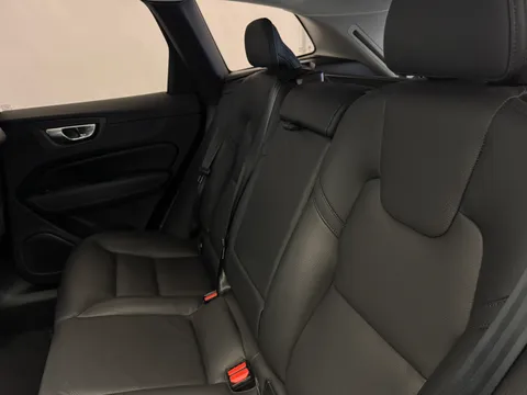 KR23MFY Volvo XC60 2.0 B4D Plus Dark 5dr AWD Geartronic Thumbnail #13