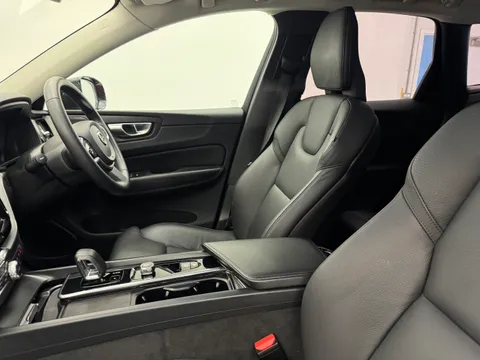 KR23MFY Volvo XC60 2.0 B4D Plus Dark 5dr AWD Geartronic Thumbnail #10