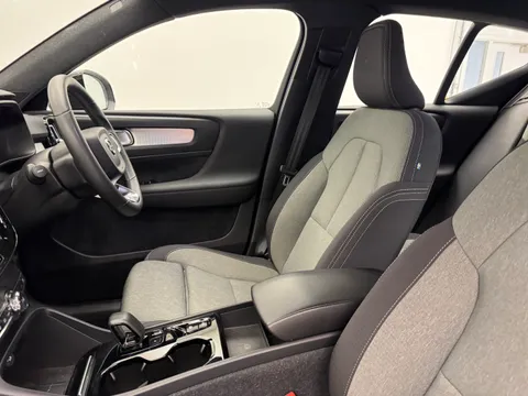 DS72XFD Volvo XC40 1.5 T4 Recharge PHEV Plus Dark 5dr Auto Thumbnail #10