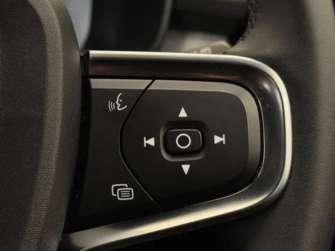 DS72XFD Volvo XC40 1.5 T4 Recharge PHEV Plus Dark 5dr Auto Thumbnail #25