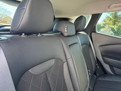 HT19OJD Renault Kadjar 1.3 TCE Iconic 5dr Thumbnail #10