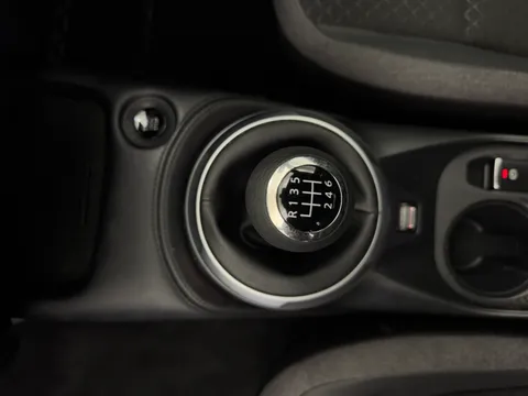 OW25AYY Nissan Juke 1.0 DiG-T N-Connecta 5dr Thumbnail #18