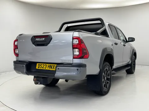 DS23HNX Toyota Hilux Invincible X D/Cab Pick Up 2.8 D-4D Auto Thumbnail #5