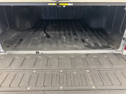 DS23HNX Toyota Hilux Invincible X D/Cab Pick Up 2.8 D-4D Auto Thumbnail #9