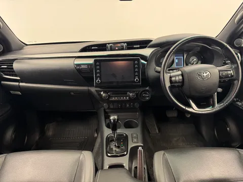 DS23HNX Toyota Hilux Invincible X D/Cab Pick Up 2.8 D-4D Auto Thumbnail #11