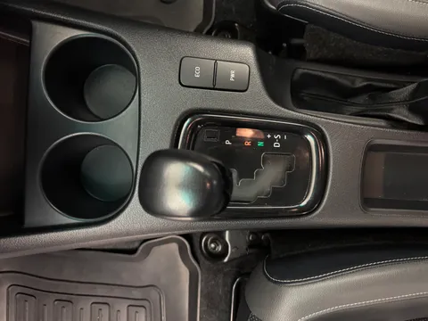 DS23HNX Toyota Hilux Invincible X D/Cab Pick Up 2.8 D-4D Auto Thumbnail #16