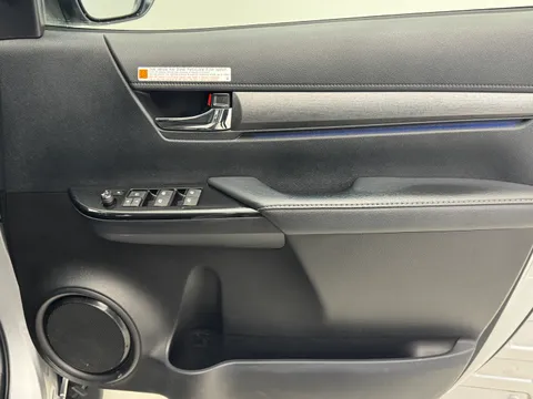 DS23HNX Toyota Hilux Invincible X D/Cab Pick Up 2.8 D-4D Auto Thumbnail #18